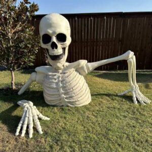 Giant Skeleton Groundbreaker - Image 2